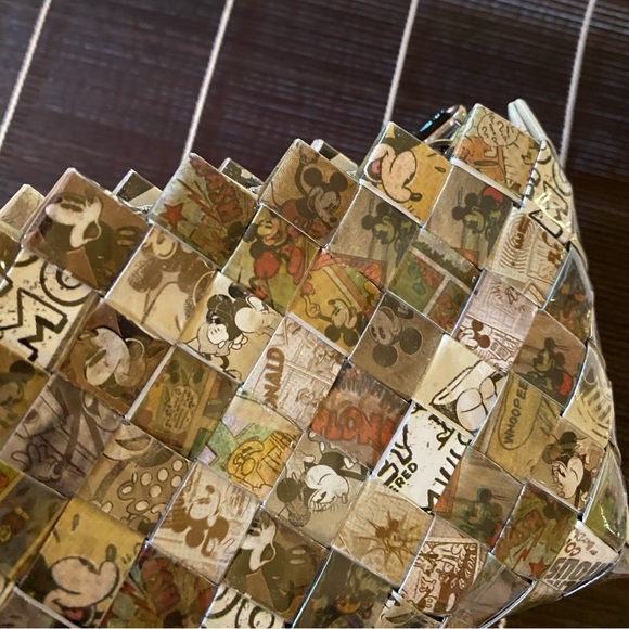 Nahui Ollin Mickey Mouse - Picture 6 of 10